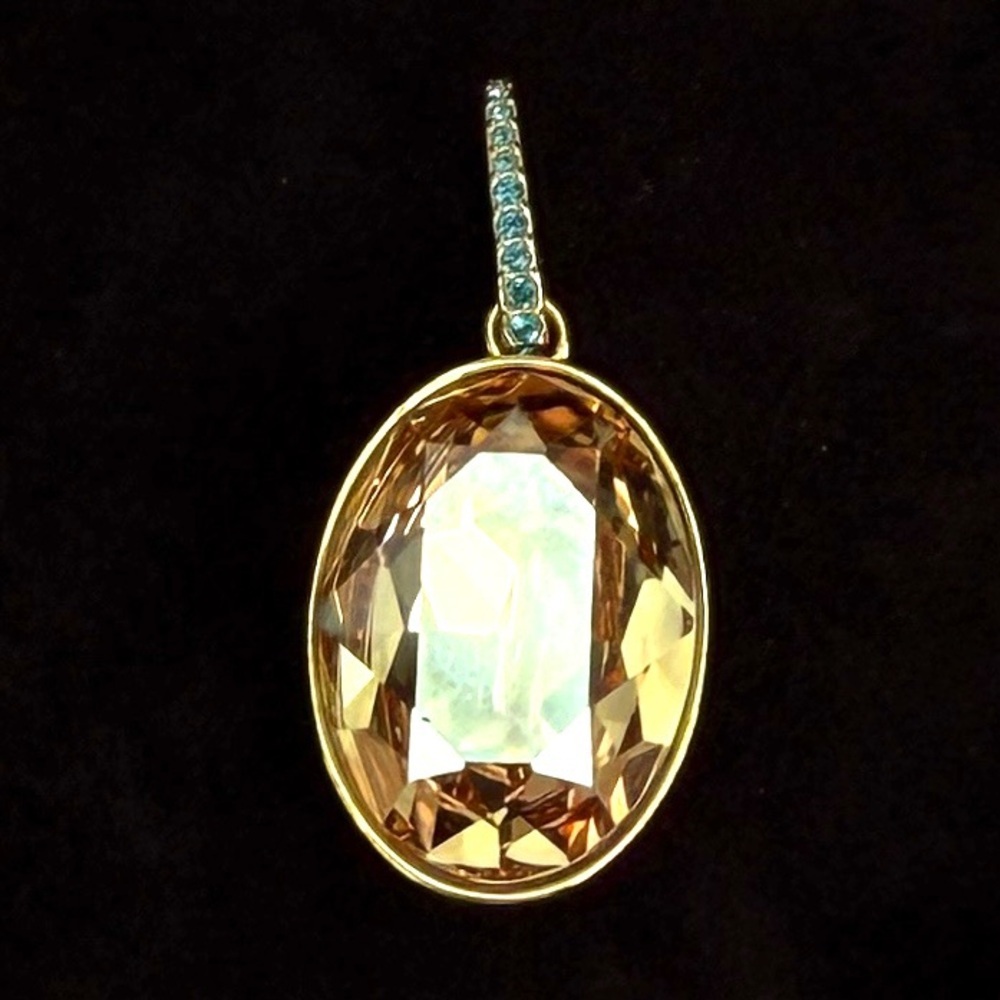 Vintage aged goldtone colored BLING pendant + Free 16” cord necklace